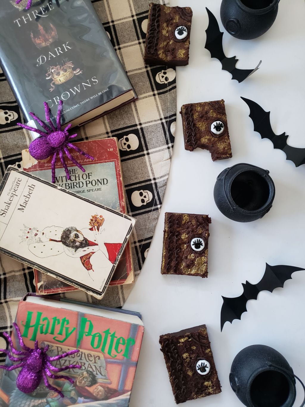 Roundup of Witchy Books and Hocus Pocus&nbsp;Brownies